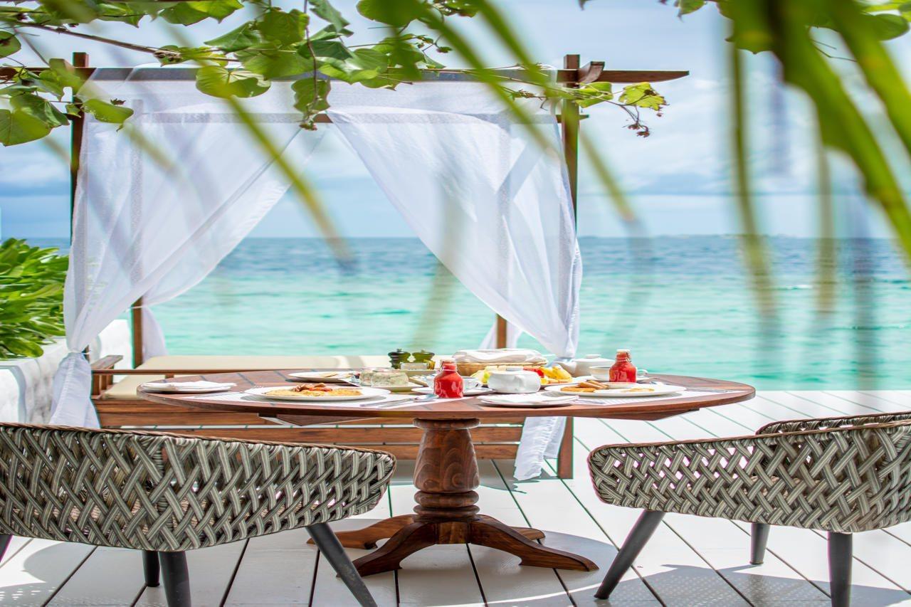Malahini Kuda Bandos Resort Hulhumale Exterior photo The Beach Club