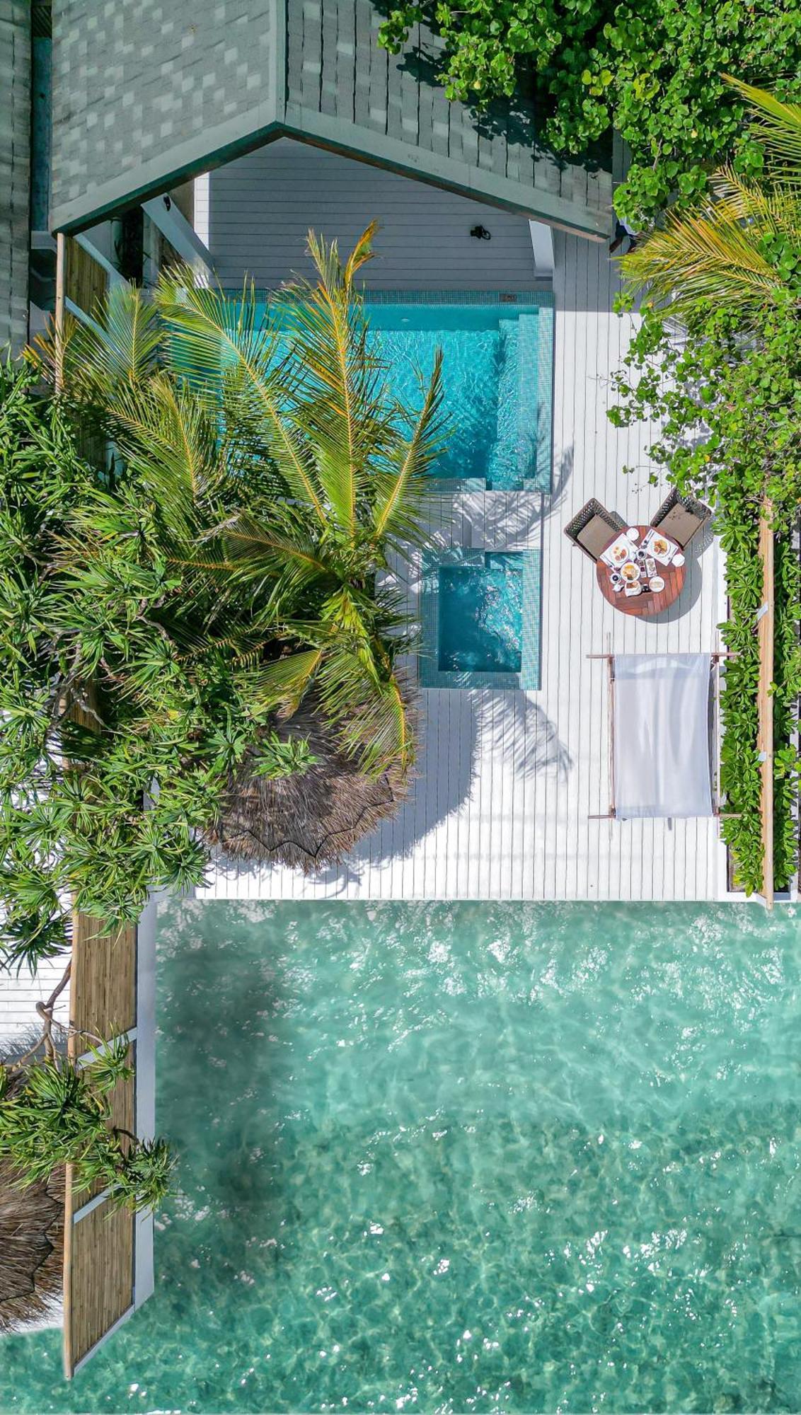Malahini Kuda Bandos Resort Hulhumale Exterior photo The pool at the hotel